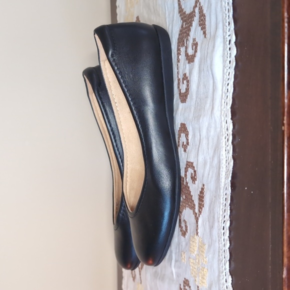 Sz 10 Naturalizer Black Leather Women's Flats - Picture 2 of 7